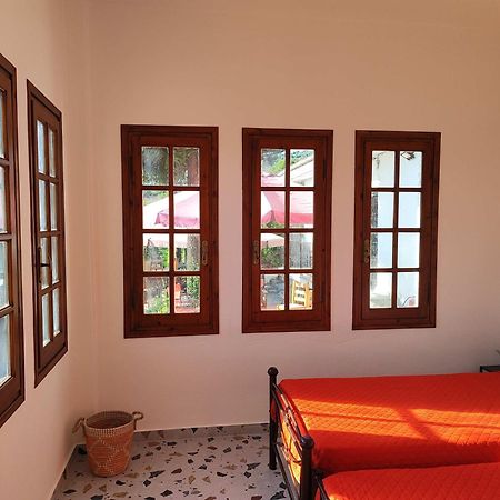 Yalla Chorefto - Hotel & Fun Bagian luar foto