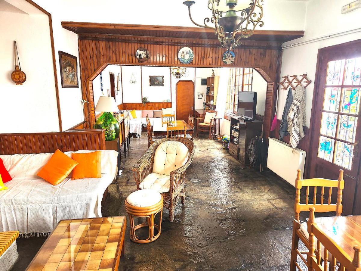 Yalla Chorefto - Hotel & Fun Bagian luar foto