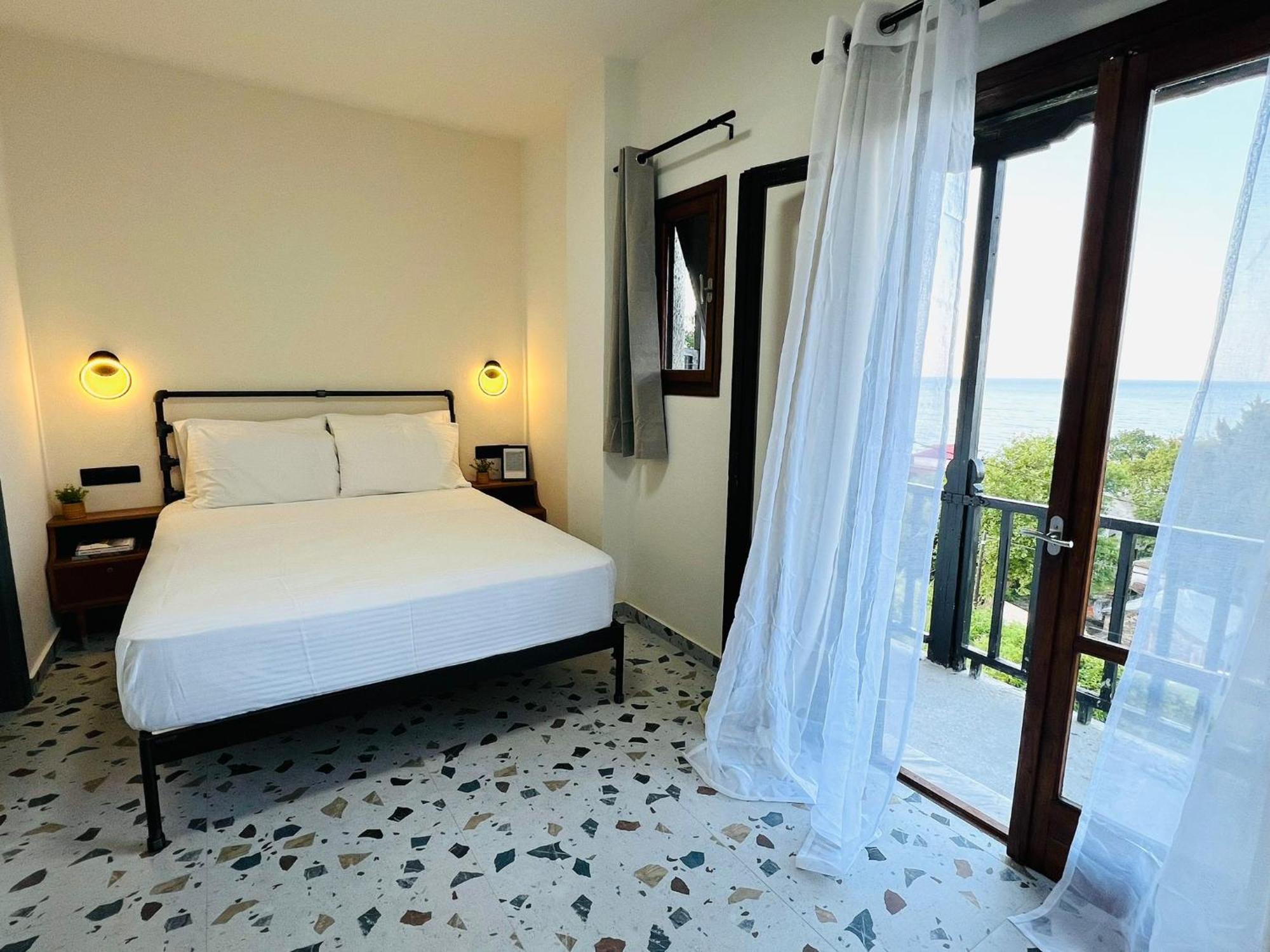 Yalla Chorefto - Hotel & Fun Bagian luar foto